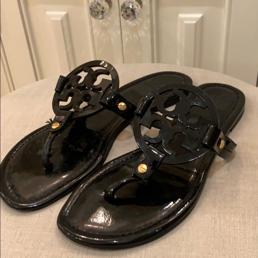 Tory Burch Patent Flat Thong
